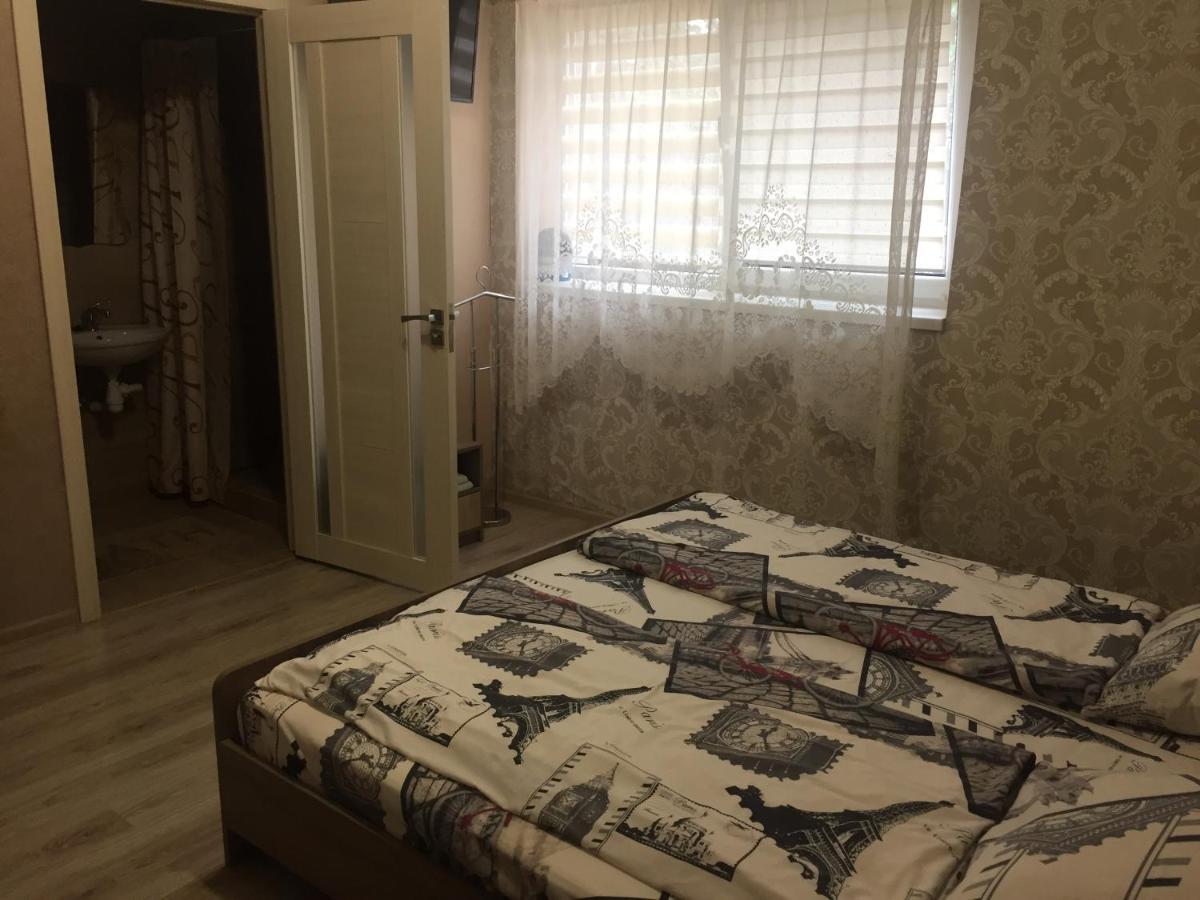 Private House Apartment Берегово Екстериор снимка
